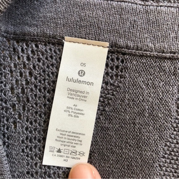 Lululemon Athletica Find Your Light Wrap - Picture 14 of 14